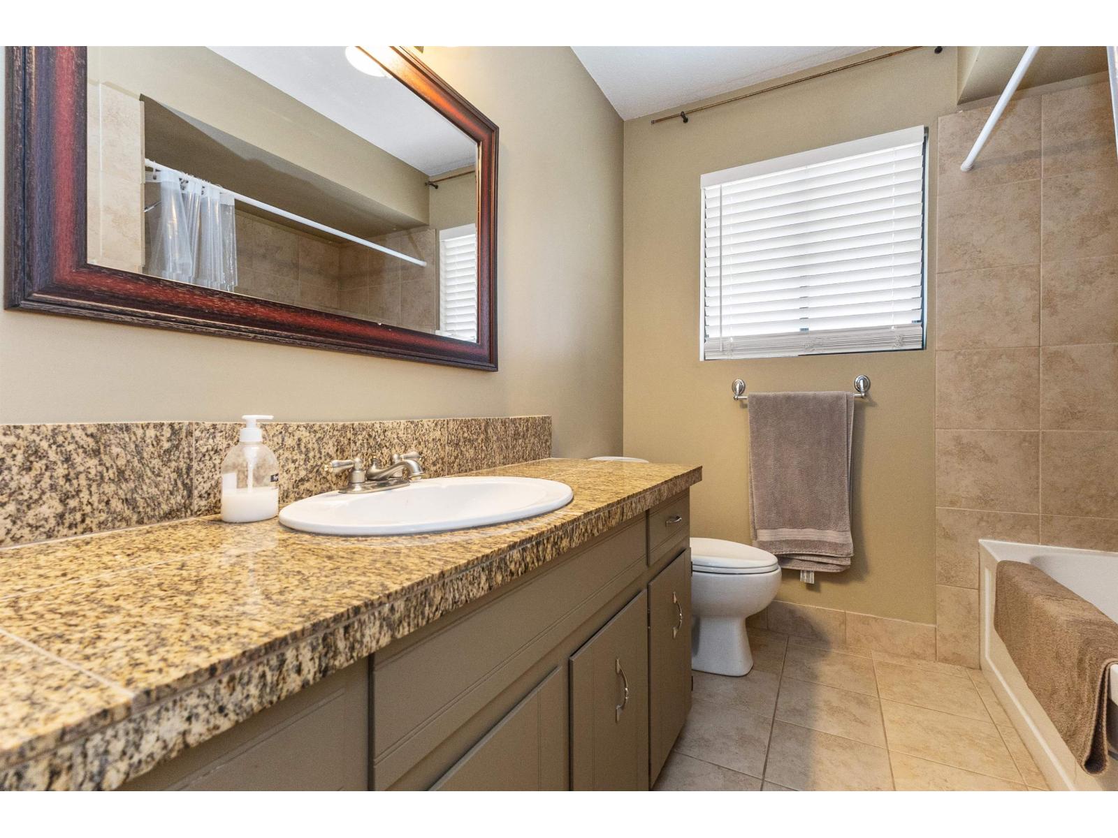 34899 Glenn Mountain Drive, Abbotsford, British Columbia  V3G 1C2 - Photo 11 - R3063164