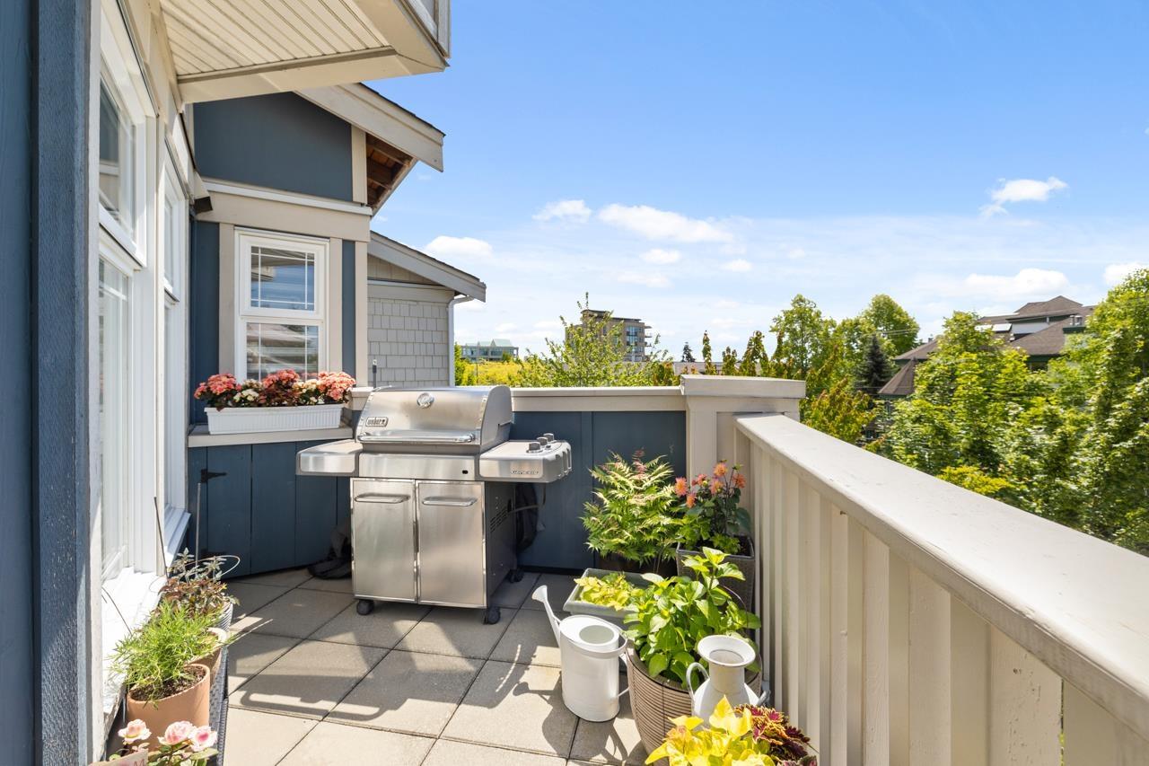 302 15392 16a Avenue, Surrey, British Columbia  V4A 1S9 - Photo 3 - R3063244