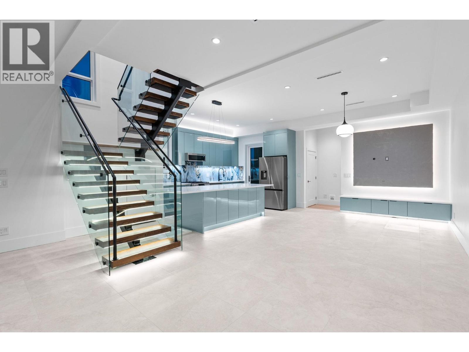 102 1204 Hammond Avenue, Coquitlam, British Columbia  V3K 2P1 - Photo 3 - R3039622