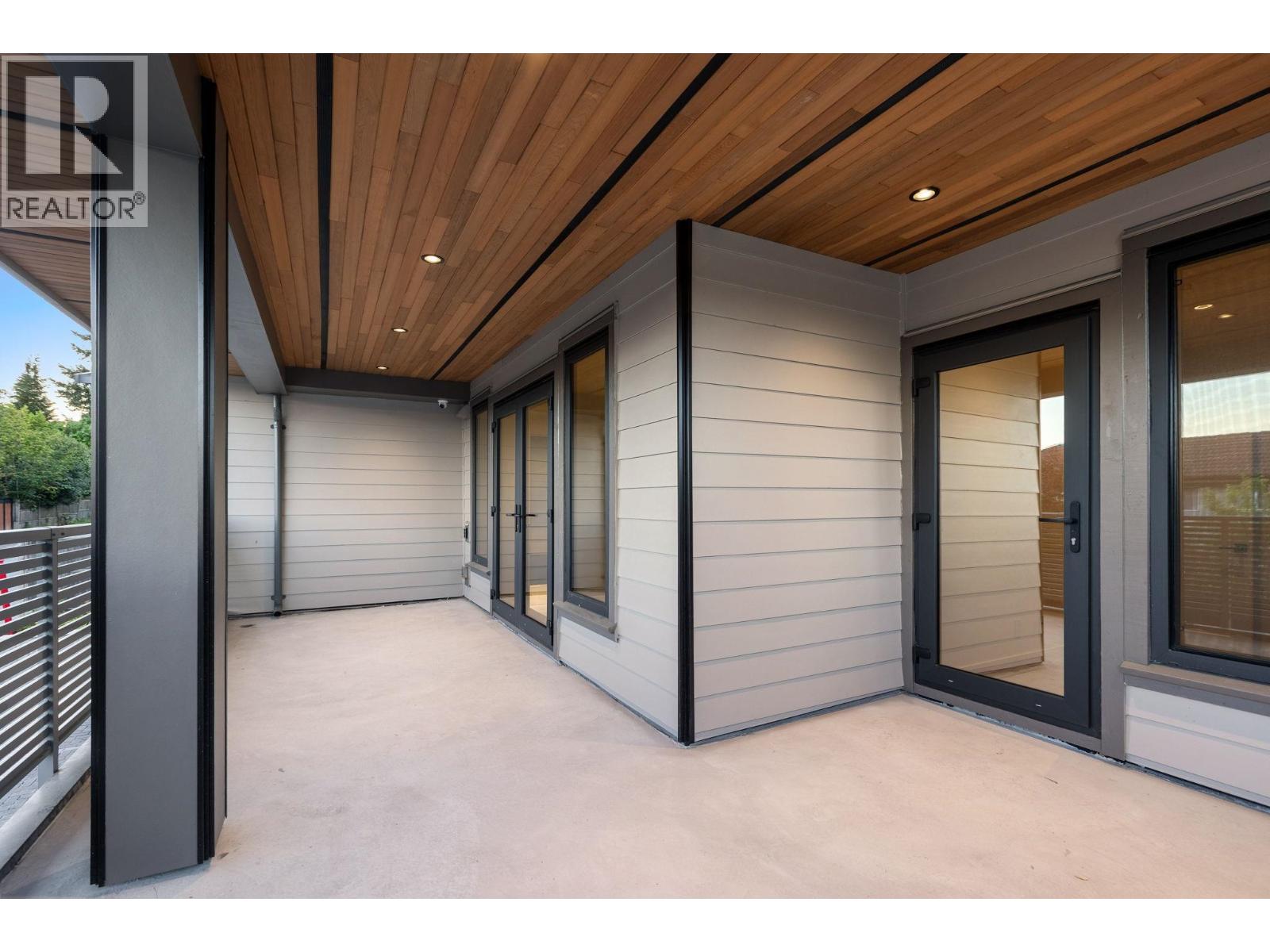 104 1204 Hammond Avenue, Coquitlam, British Columbia  V3K 2P1 - Photo 2 - R3039929