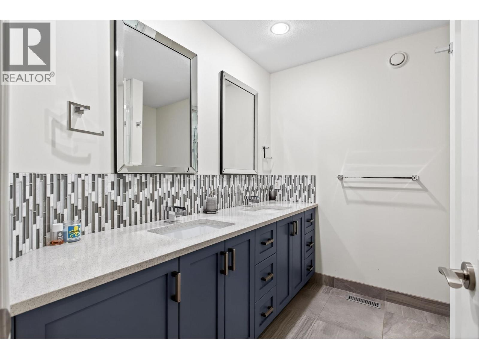 1411 Madrona Place, Coquitlam, British Columbia  V3E 2S5 - Photo 27 - R3062571