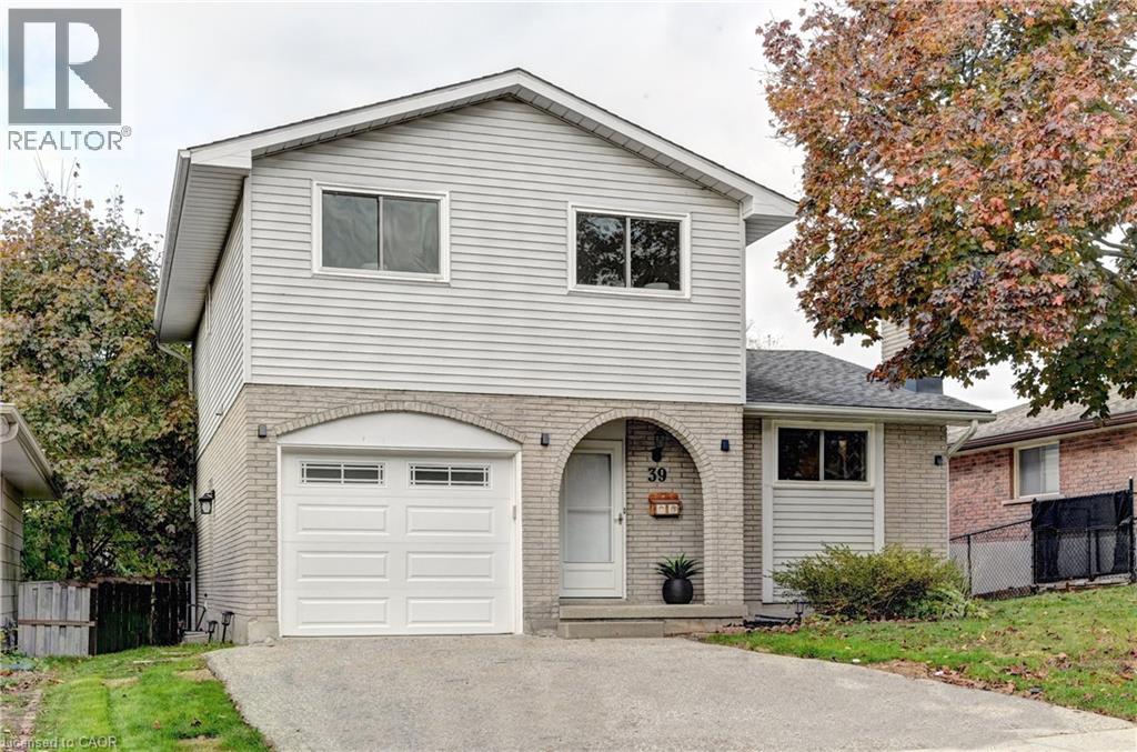 39 Southwood Drive, Kitchener, Ontario  N2E 2E6 - Photo 2 - 40784090