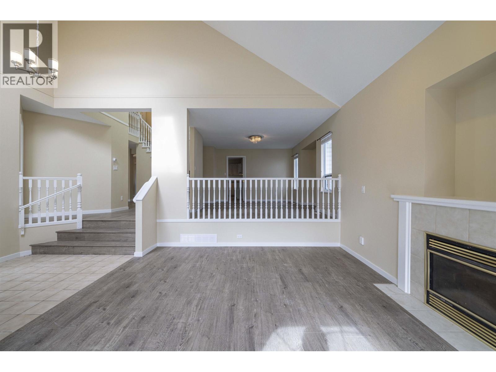 470 Riverview Crescent, Coquitlam, British Columbia  V3C 4X9 - Photo 5 - R3062651