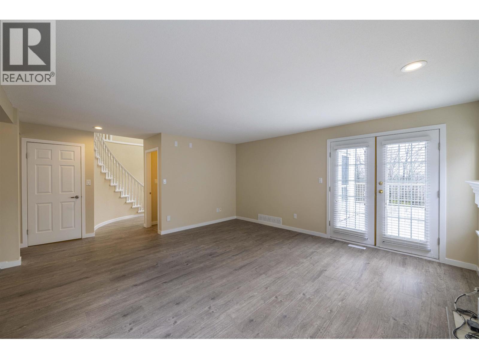 470 Riverview Crescent, Coquitlam, British Columbia  V3C 4X9 - Photo 11 - R3062651