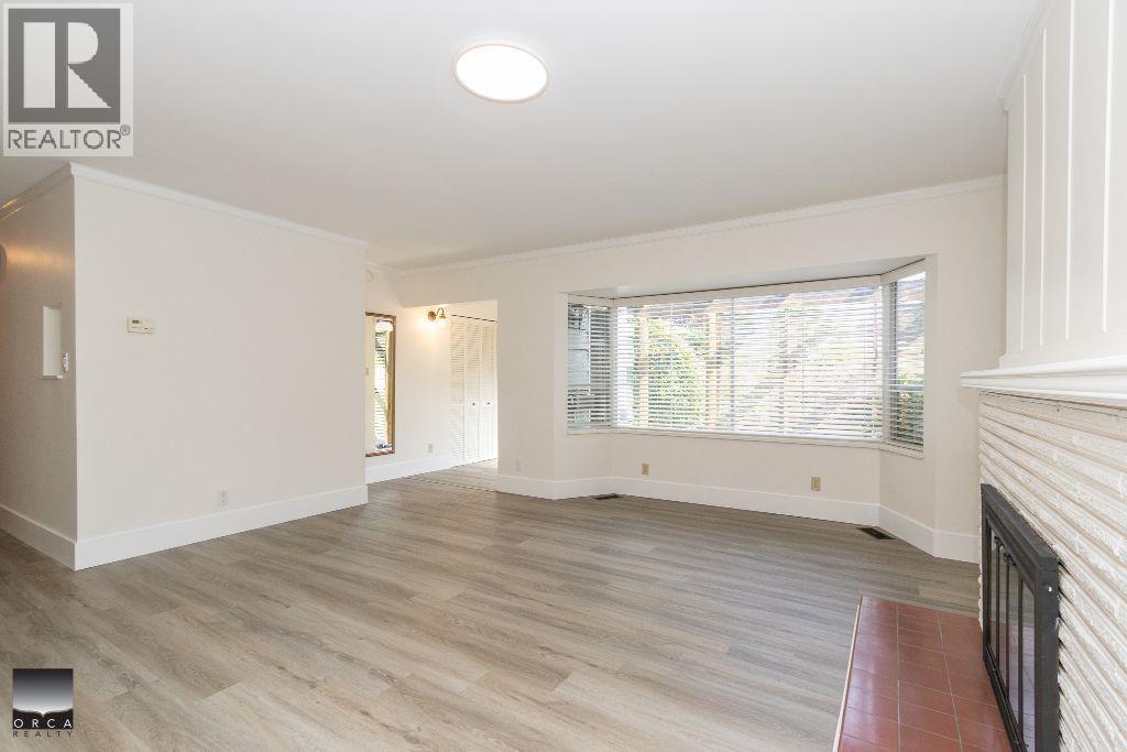 6668 Napier Street, Burnaby, British Columbia  V5B 2C3 - Photo 4 - R3063213