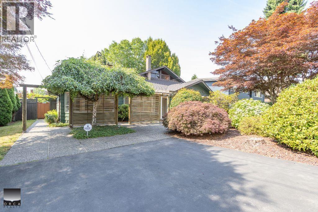 6668 NAPIER STREET, burnaby, British Columbia