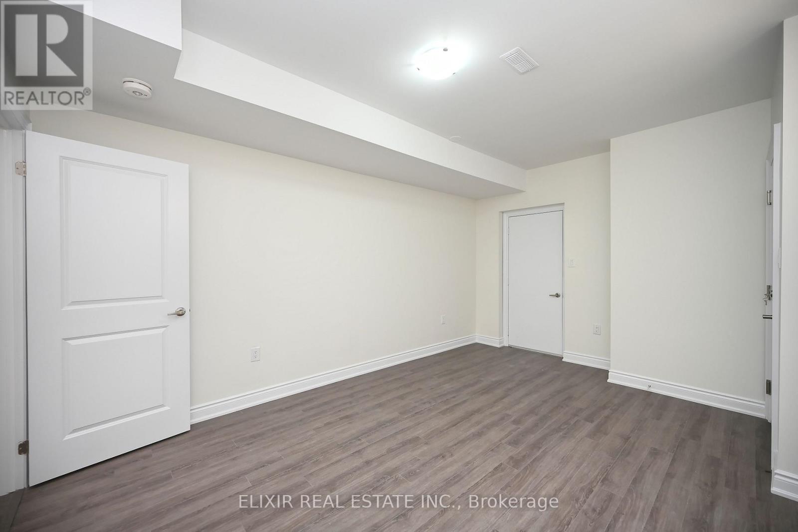 46 Mevira Gardens, Oakville, Ontario  L6H 0Z6 - Photo 15 - W12489802