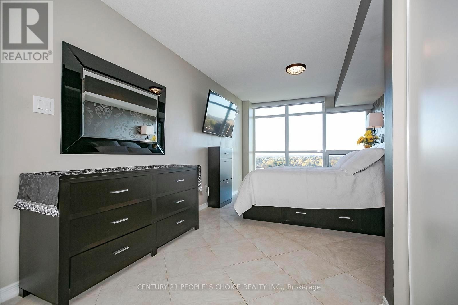 1512 - 9 George Street, Brampton, Ontario  L6X 0T6 - Photo 18 - W12489842