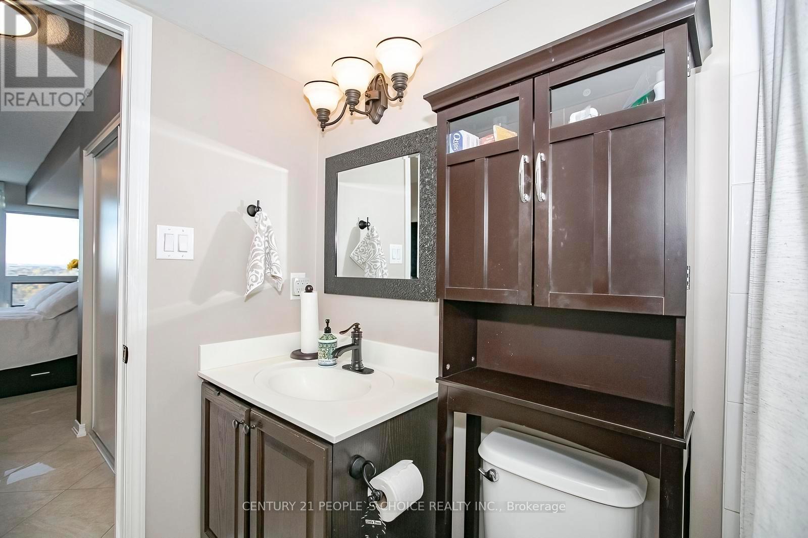 1512 - 9 George Street, Brampton, Ontario  L6X 0T6 - Photo 21 - W12489842