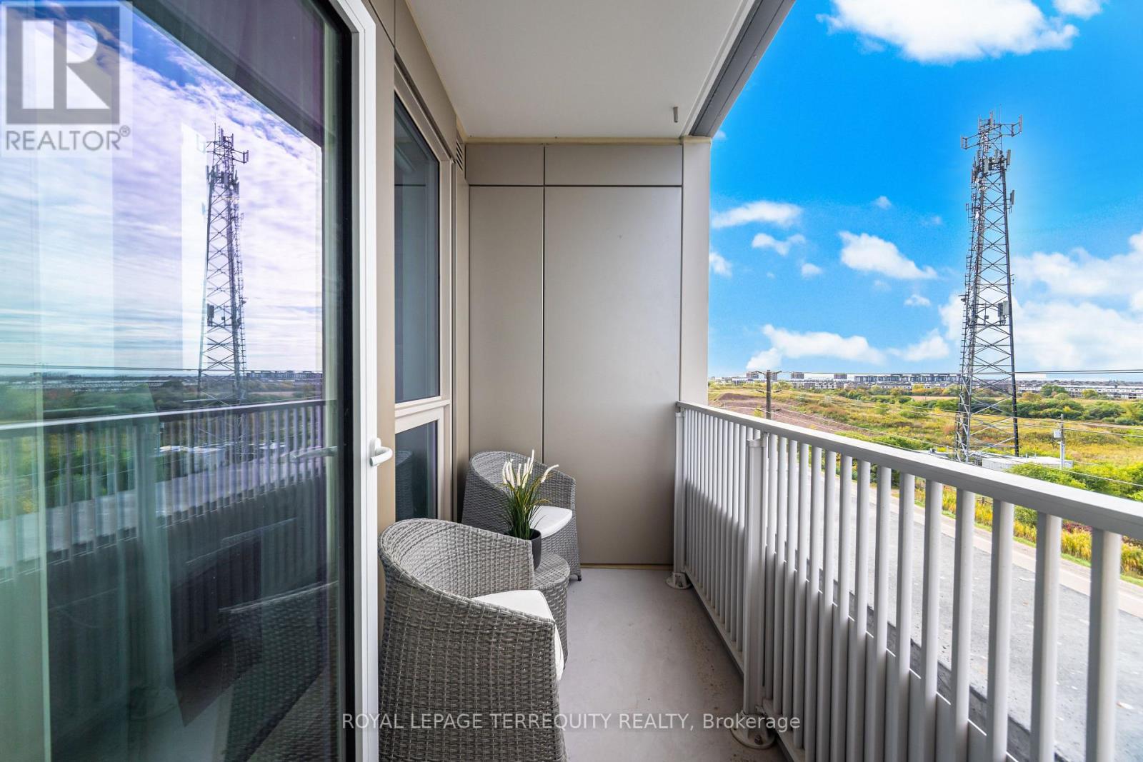 515 - 3240 William Coltson Avenue, Oakville, Ontario  L6H 8C8 - Photo 11 - W12489844