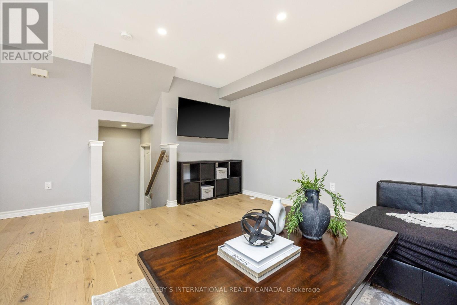 1619 Gainer Crescent, Milton, Ontario  L9T 8X9 - Photo 11 - W12489856