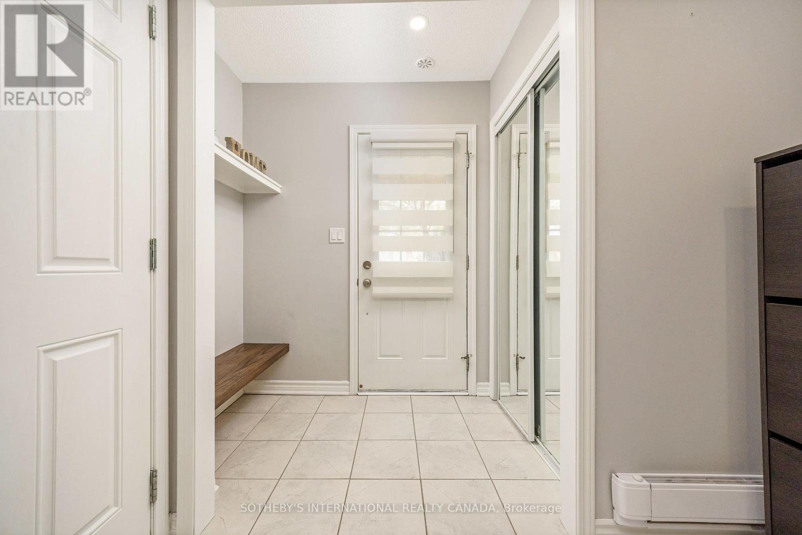 1619 Gainer Crescent, Milton, Ontario  L9T 8X9 - Photo 4 - W12489856