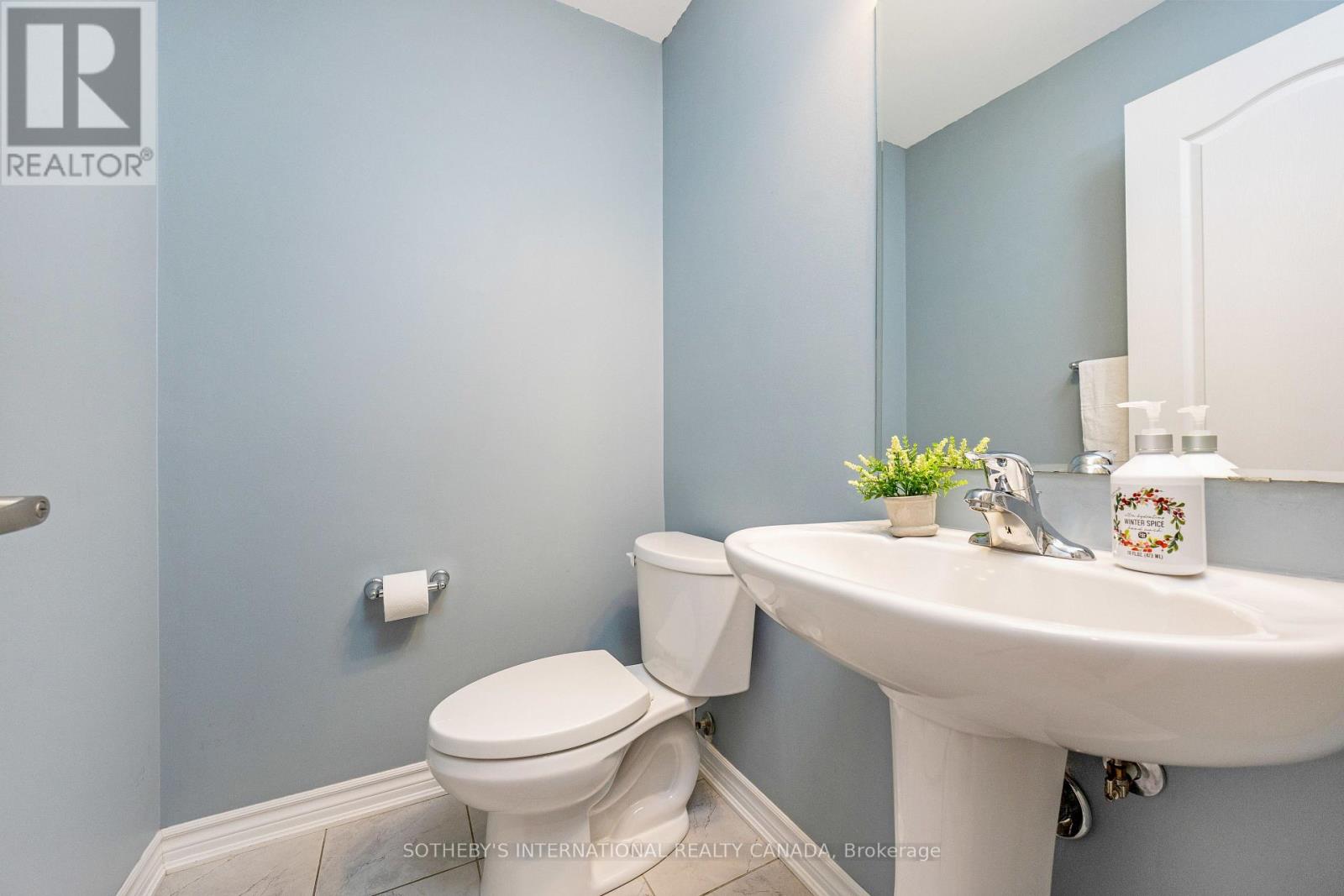 1619 Gainer Crescent, Milton, Ontario  L9T 8X9 - Photo 7 - W12489856