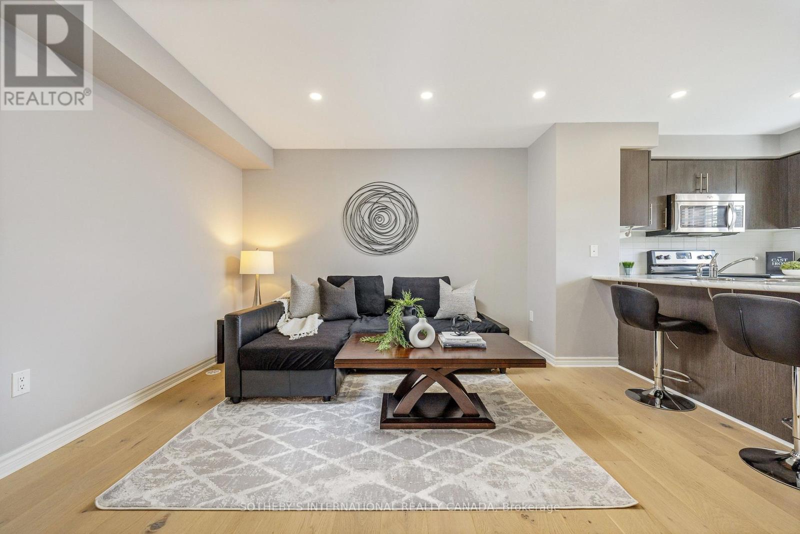 1619 Gainer Crescent, Milton, Ontario  L9T 8X9 - Photo 8 - W12489856