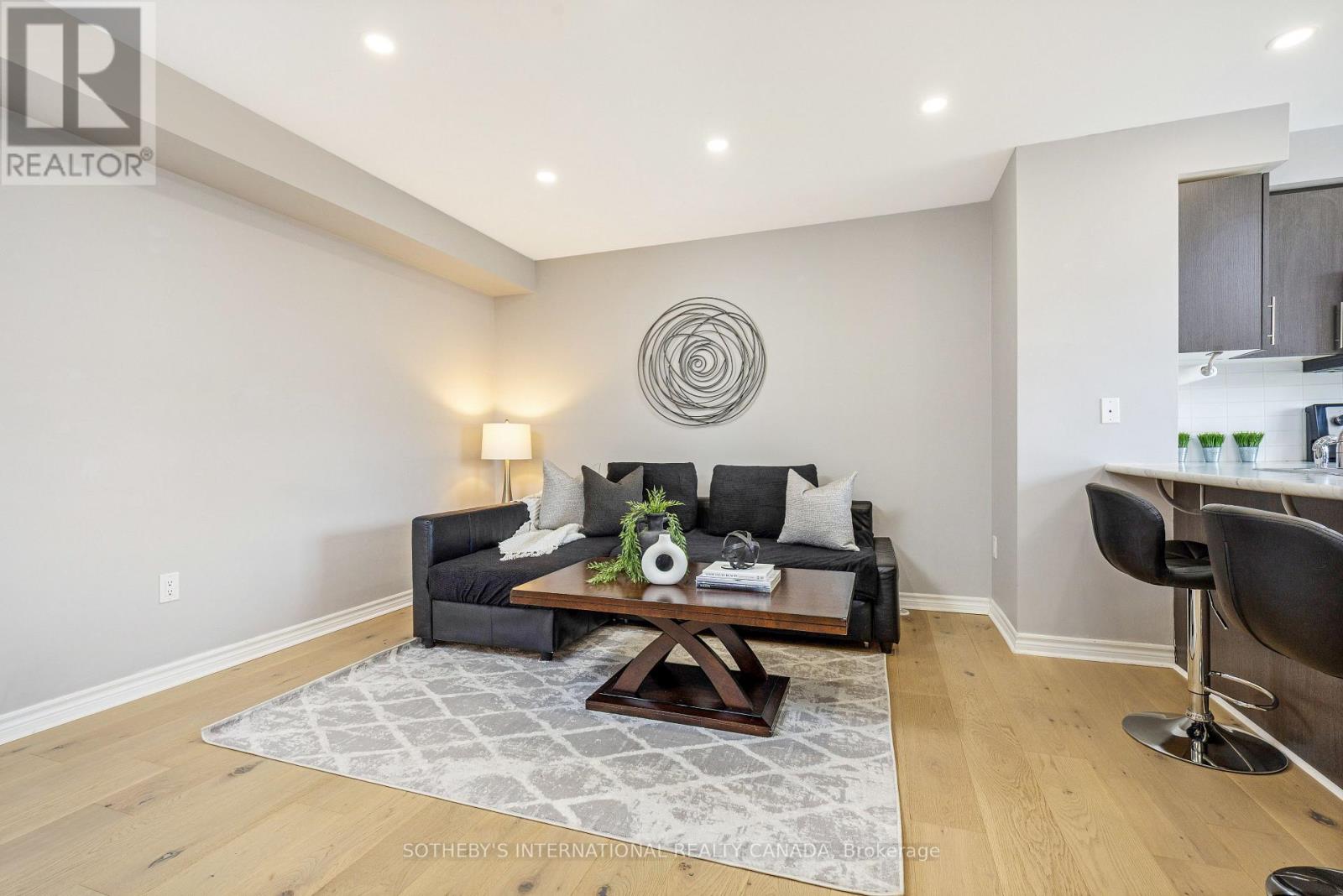 1619 Gainer Crescent, Milton, Ontario  L9T 8X9 - Photo 9 - W12489856