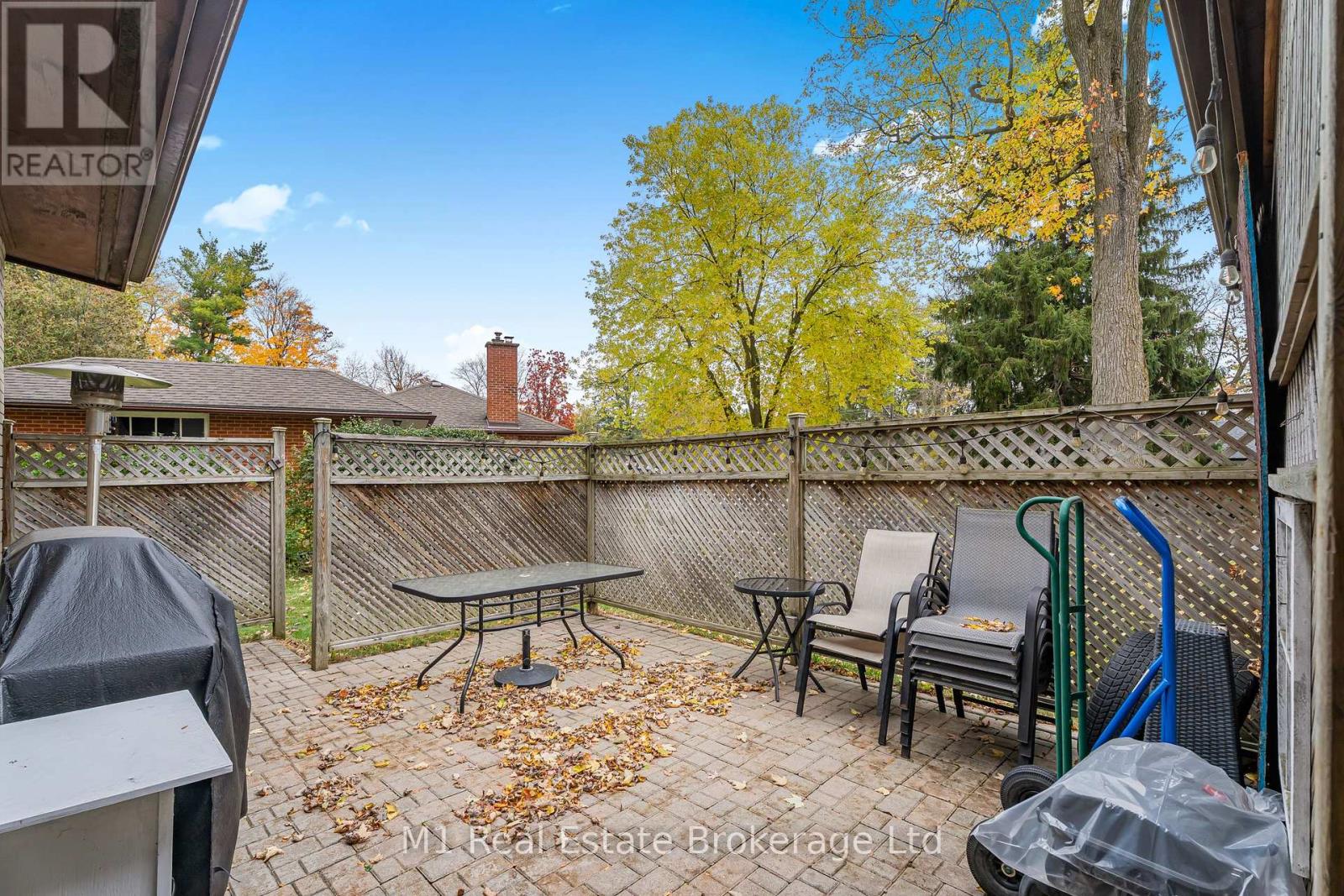 15 Woodycrest Drive, Guelph, Ontario  N1H 6E8 - Photo 30 - X12490224