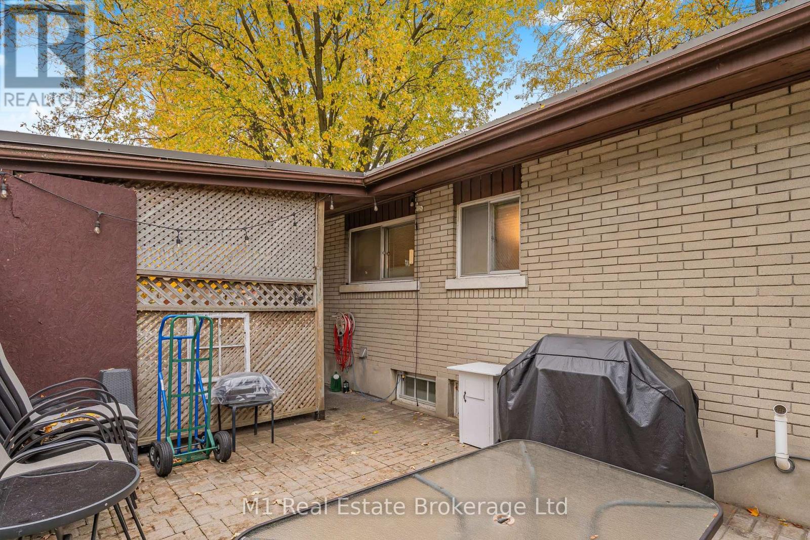 15 Woodycrest Drive, Guelph, Ontario  N1H 6E8 - Photo 31 - X12490224