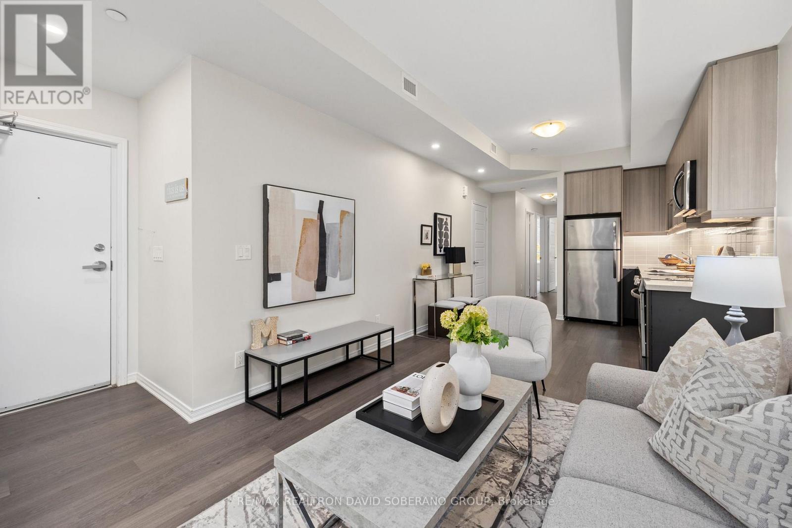 202 - 1120 Briar Hill Avenue, Toronto, Ontario  M6B 0A9 - Photo 7 - W12489890