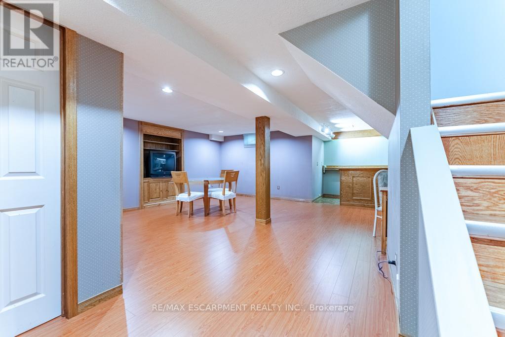 3036 Swansea Drive, Oakville, Ontario  L6L 6H9 - Photo 35 - W12489896