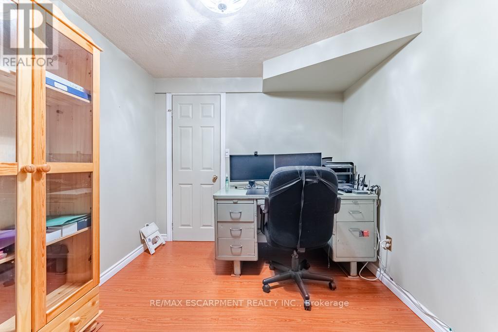 3036 Swansea Drive, Oakville, Ontario  L6L 6H9 - Photo 39 - W12489896