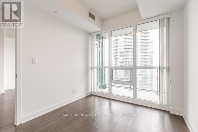 2310 - 2220 Lake Shore Boulevard, Toronto, Ontario  M8Y 3H8 - Photo 19 - W12489898