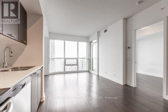 2310 - 2220 Lake Shore Boulevard, Toronto, Ontario  M8Y 3H8 - Photo 9 - W12489898
