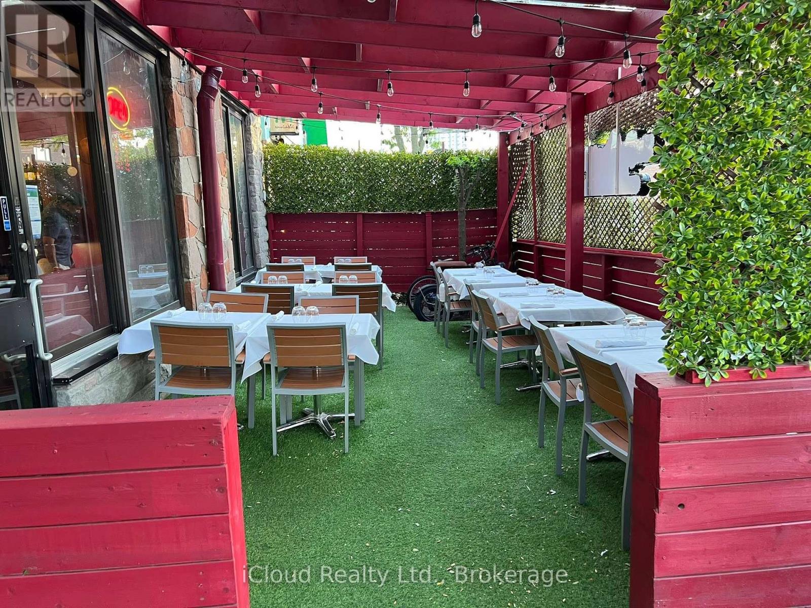 231 Lakeshore Road E, Mississauga, Ontario  L5G 1G8 - Photo 14 - W12489902