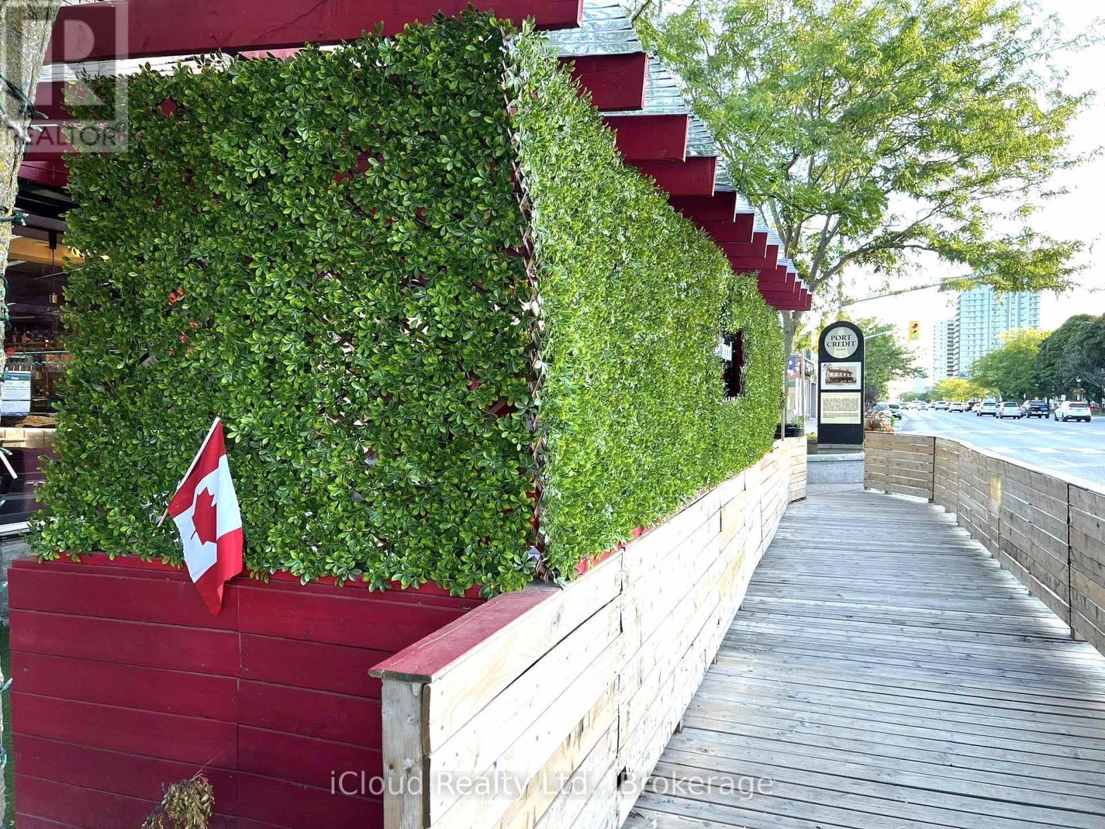 231 Lakeshore Road E, Mississauga, Ontario  L5G 1G8 - Photo 4 - W12489902