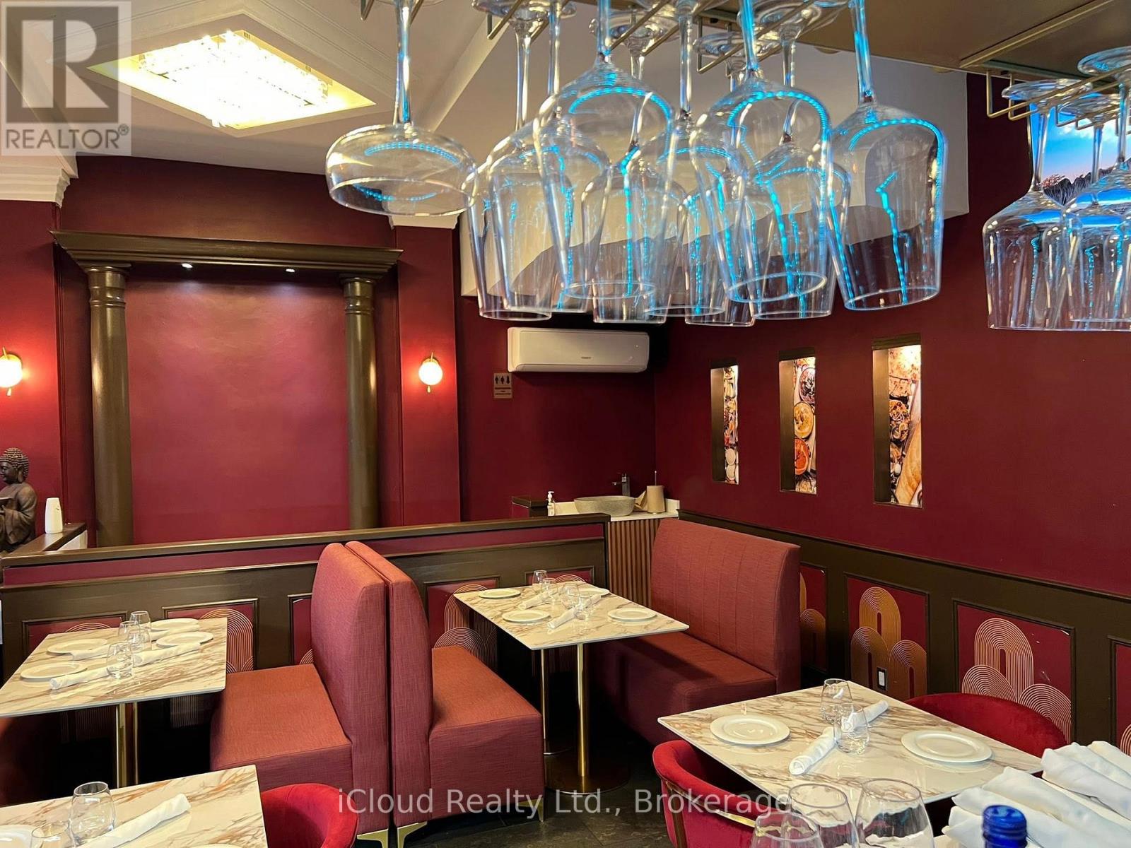 231 Lakeshore Road E, Mississauga, Ontario  L5G 1G8 - Photo 8 - W12489902