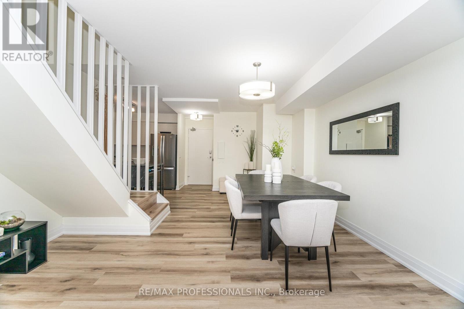 326 - 364 The East Mall, Toronto, Ontario  M9B 6C5 - Photo 12 - W12489914