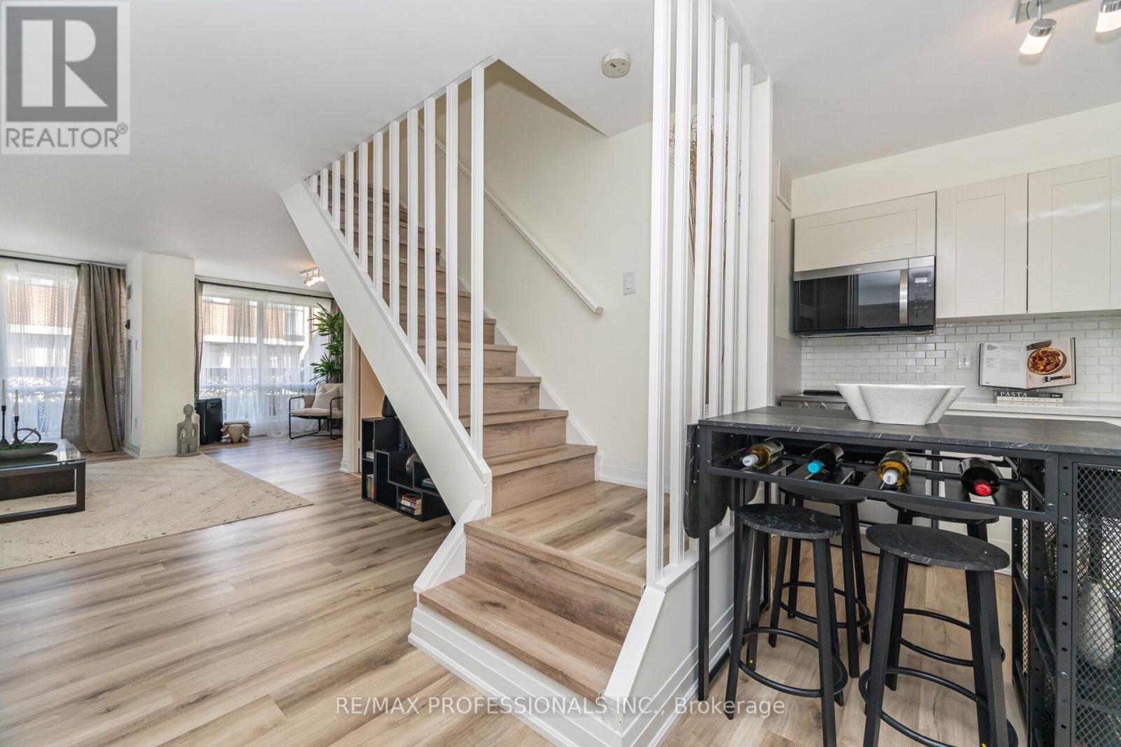 326 - 364 The East Mall, Toronto, Ontario  M9B 6C5 - Photo 23 - W12489914