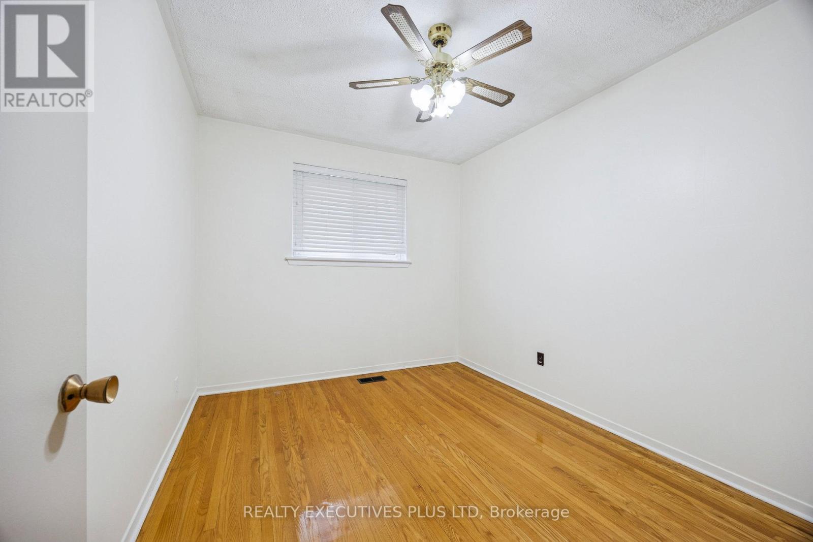 12 Bemberg Court, Toronto, Ontario  M9W 3V5 - Photo 15 - W12489922