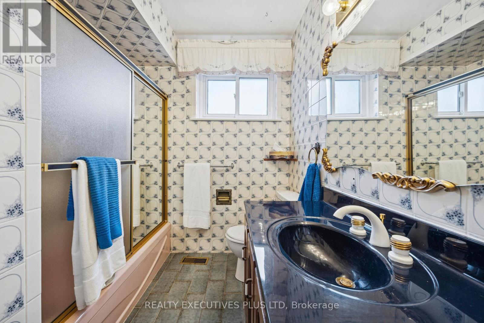 12 Bemberg Court, Toronto, Ontario  M9W 3V5 - Photo 17 - W12489922