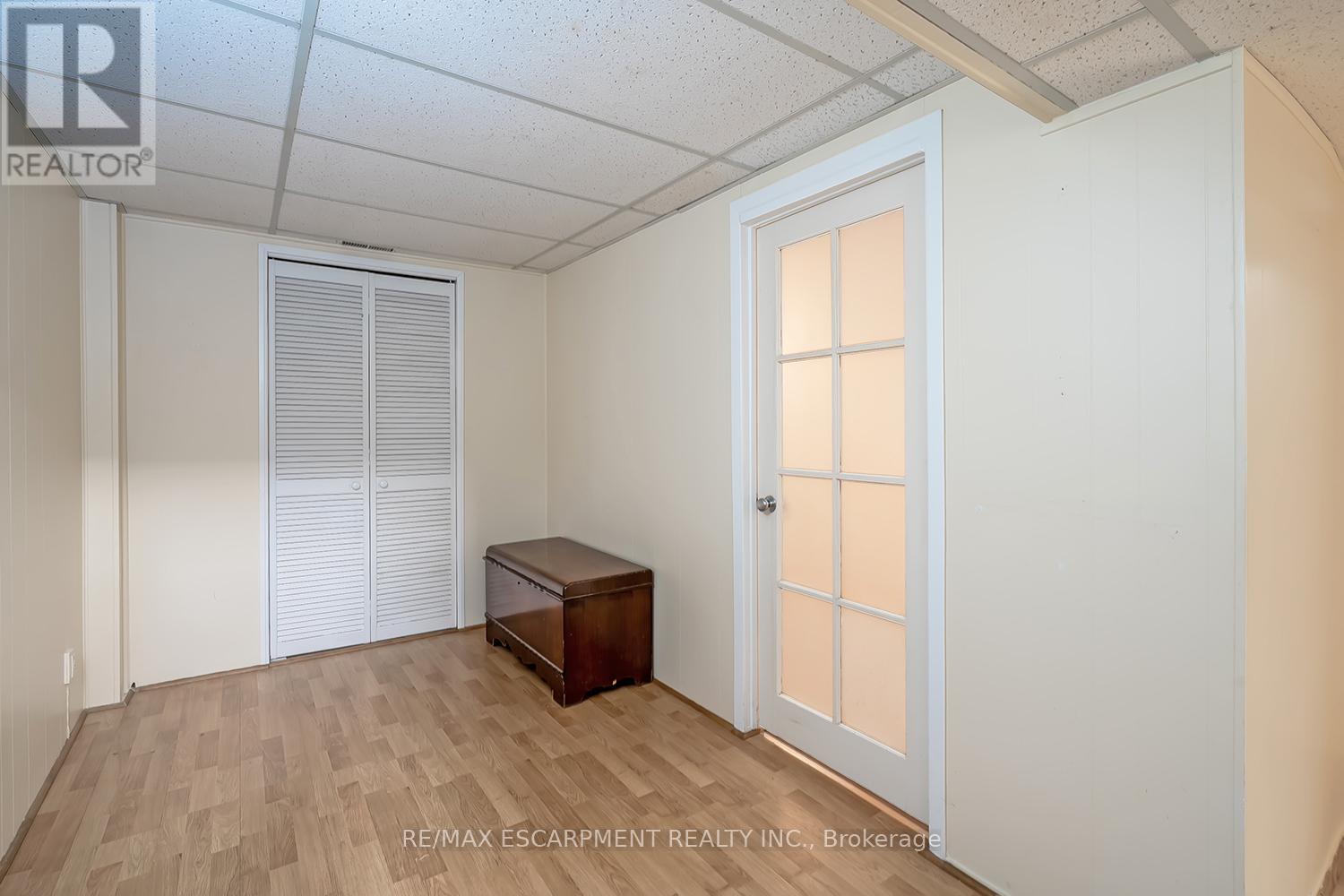 652 Ardleigh Crescent, Burlington, Ontario  L7L 4K8 - Photo 27 - W12489932