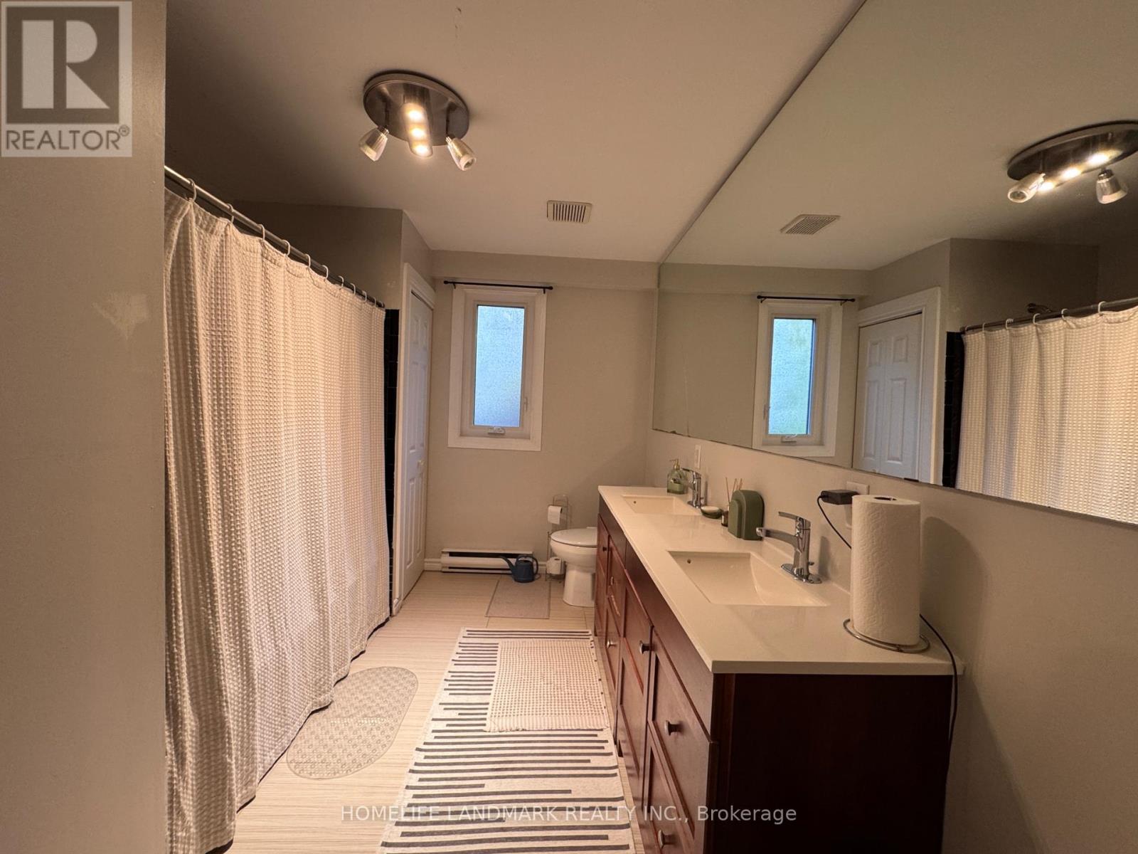 7 Windal Avenue, Toronto, Ontario  M9N 2C2 - Photo 11 - W12489938