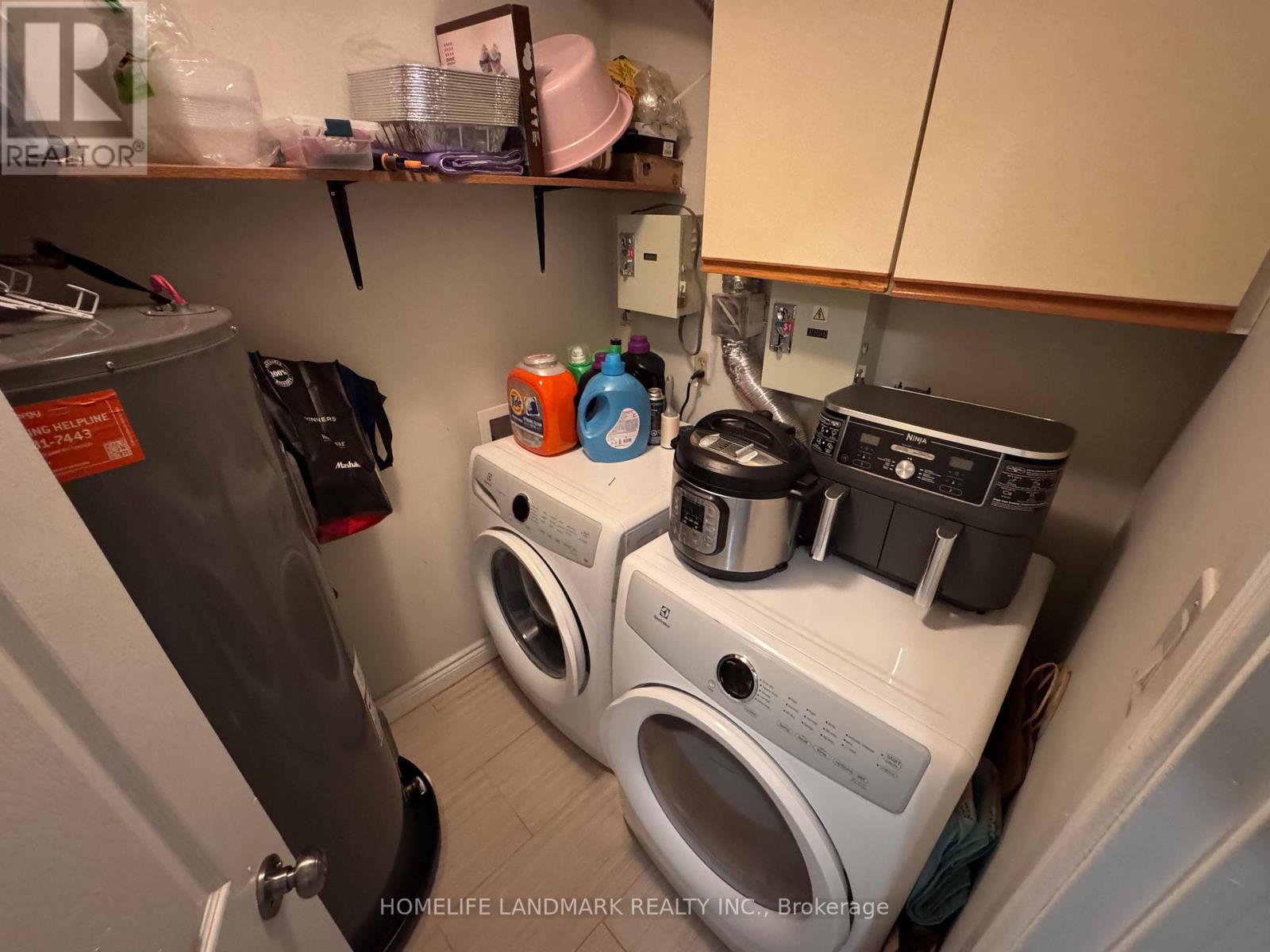 7 Windal Avenue, Toronto, Ontario  M9N 2C2 - Photo 14 - W12489938