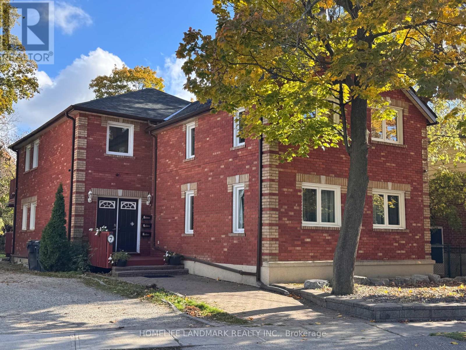 7 Windal Avenue, Toronto, Ontario  M9N 2C2 - Photo 2 - W12489938