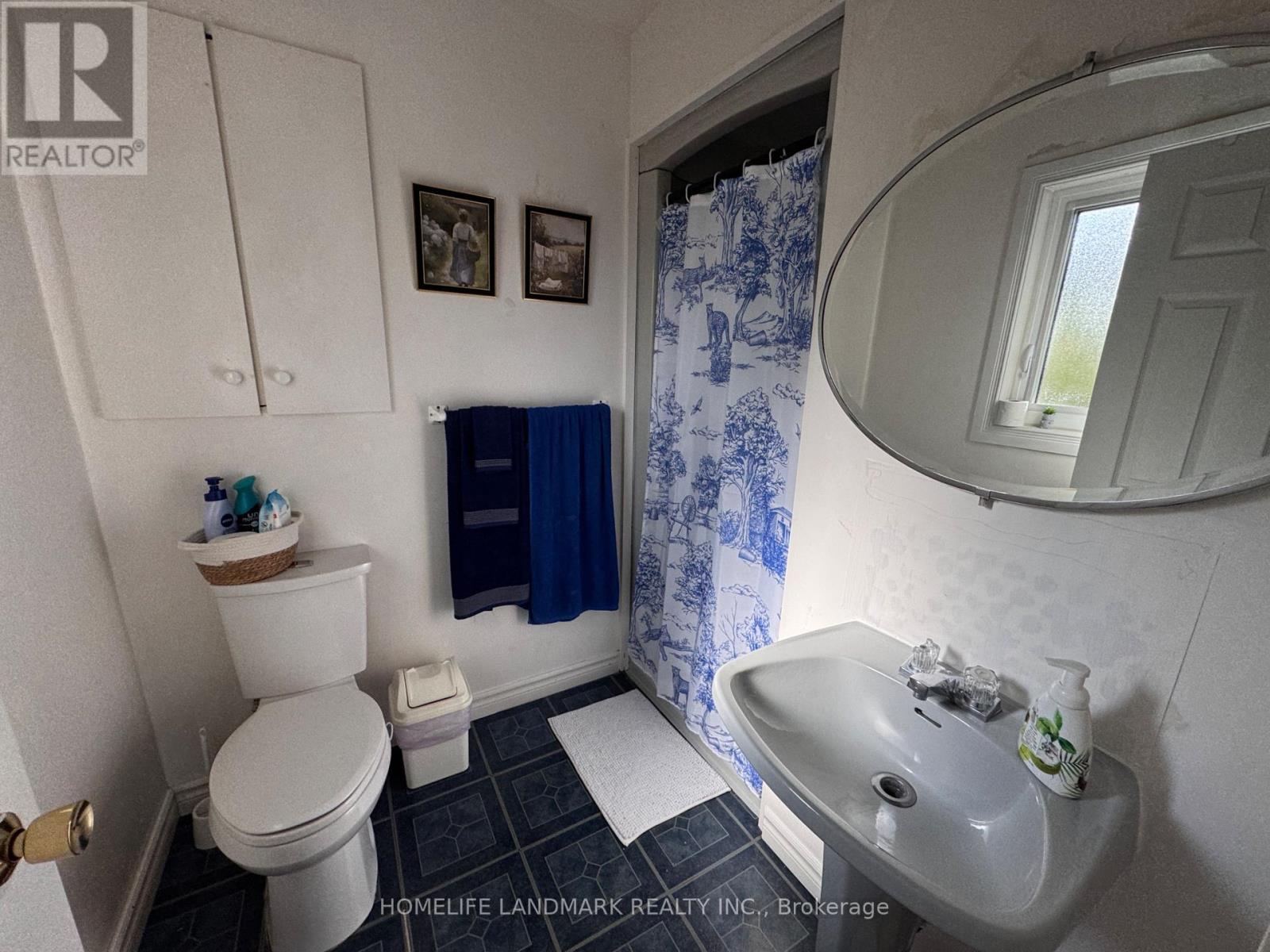 7 Windal Avenue, Toronto, Ontario  M9N 2C2 - Photo 29 - W12489938