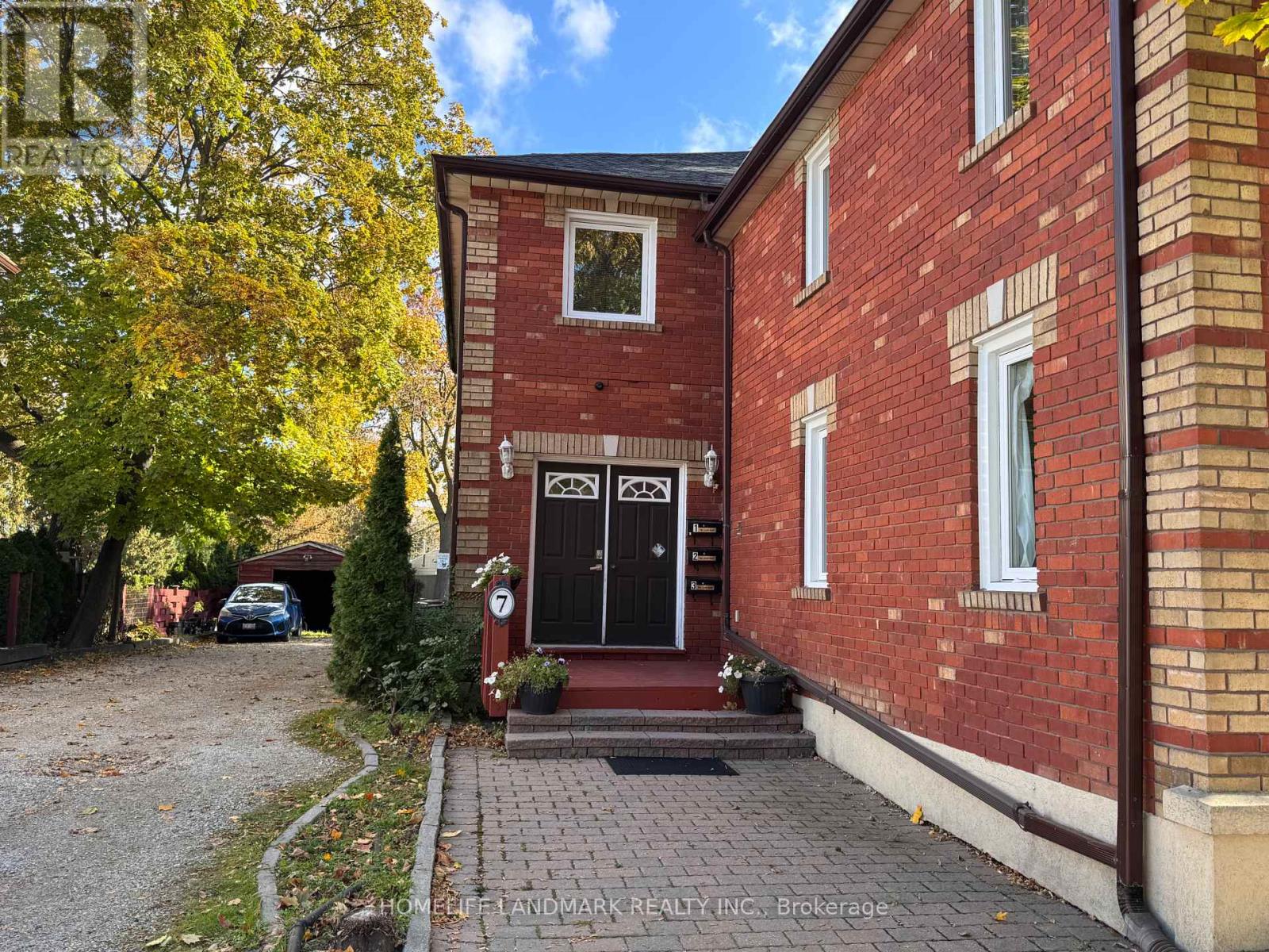 7 Windal Avenue, Toronto, Ontario  M9N 2C2 - Photo 3 - W12489938