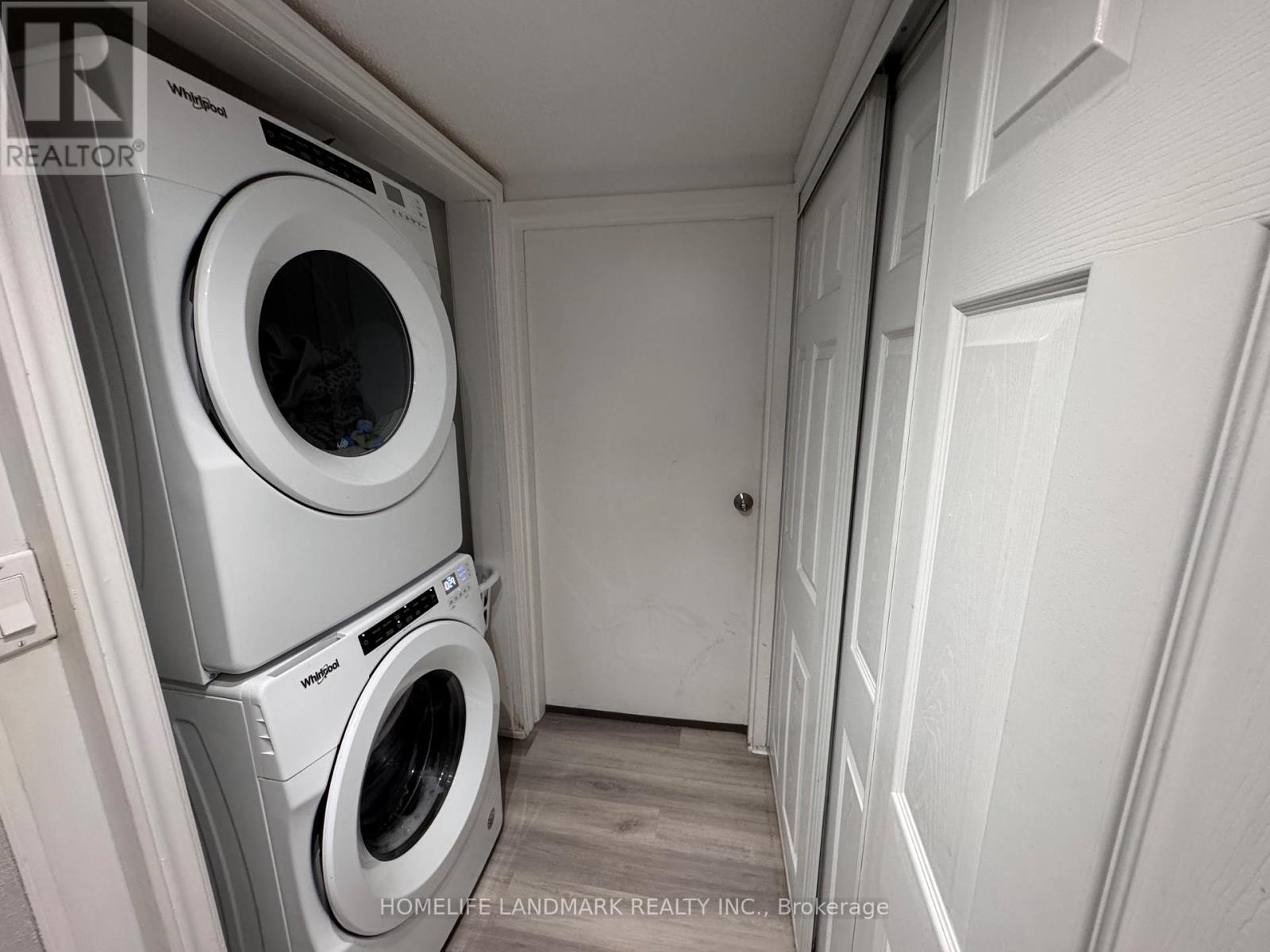 7 Windal Avenue, Toronto, Ontario  M9N 2C2 - Photo 36 - W12489938