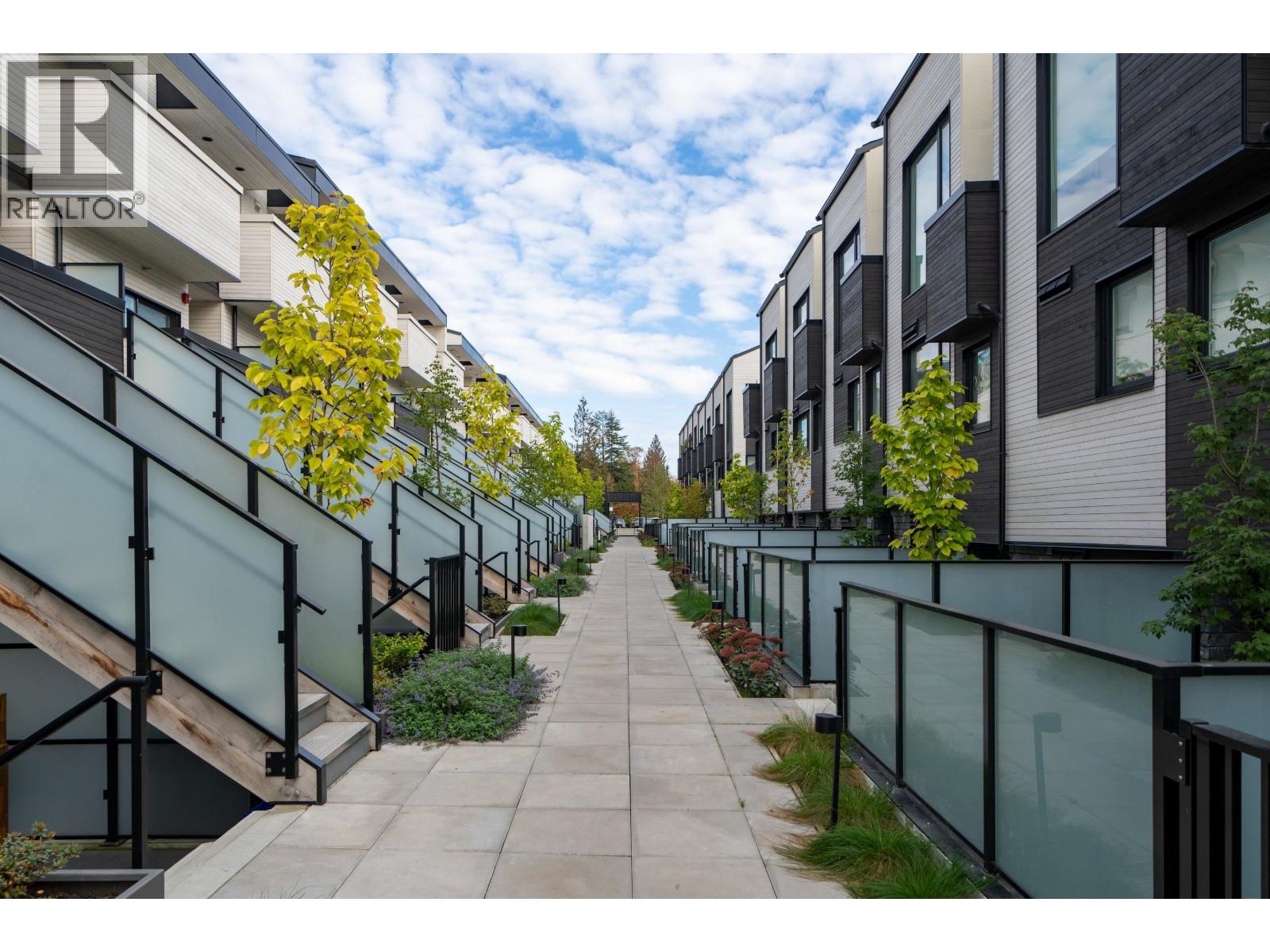 228 650 E 2nd Street, North Vancouver, British Columbia  V7M 1E3 - Photo 31 - R3063173