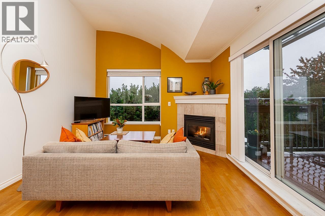 403 1617 Grant Street, Vancouver, British Columbia  V5L 2Y4 - Photo 5 - R3063187