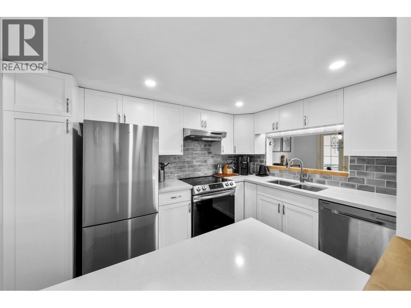 803 995 Roche Point Drive, North Vancouver, British Columbia  V7H 2X4 - Photo 11 - R3063215