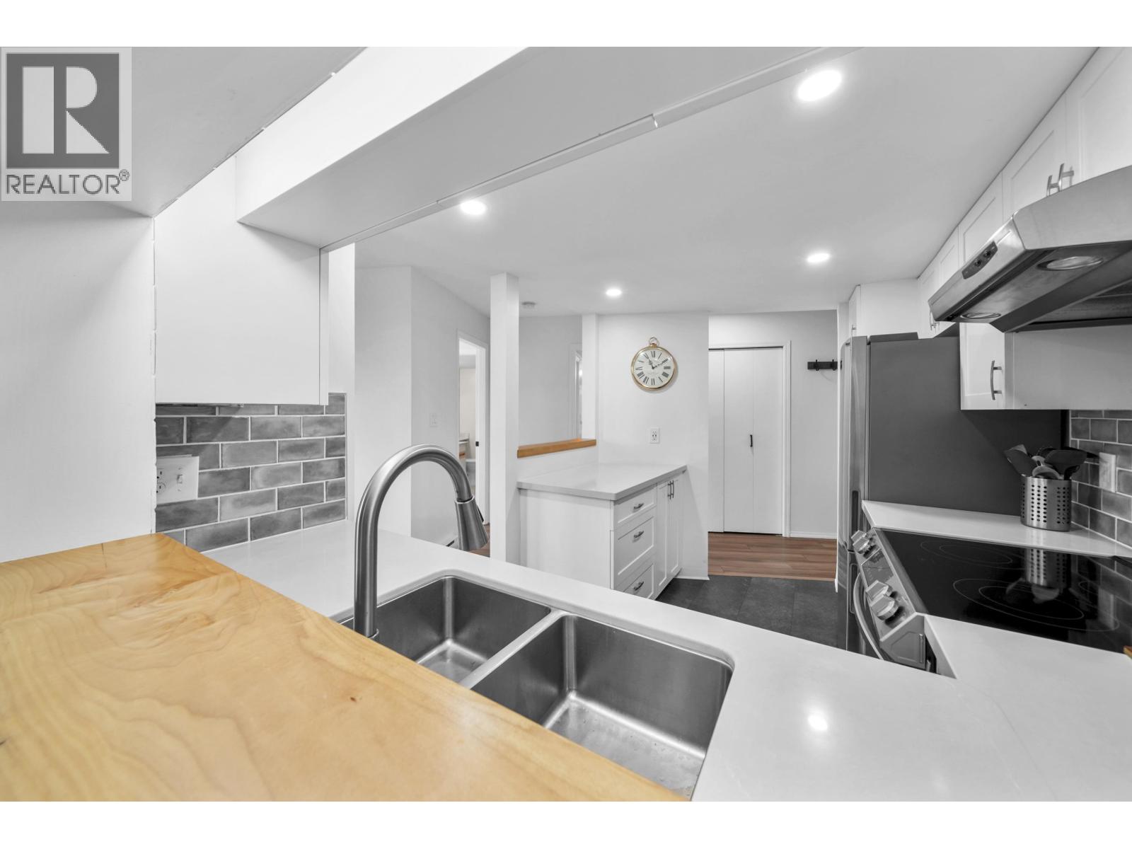 803 995 Roche Point Drive, North Vancouver, British Columbia  V7H 2X4 - Photo 14 - R3063215