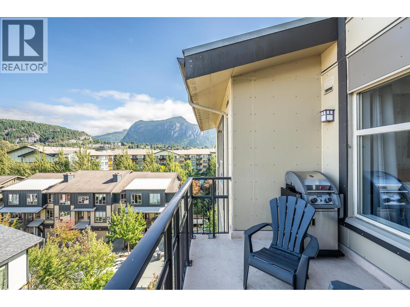 521 1211 VILLAGE GREEN WAY, Squamish, British Columbia