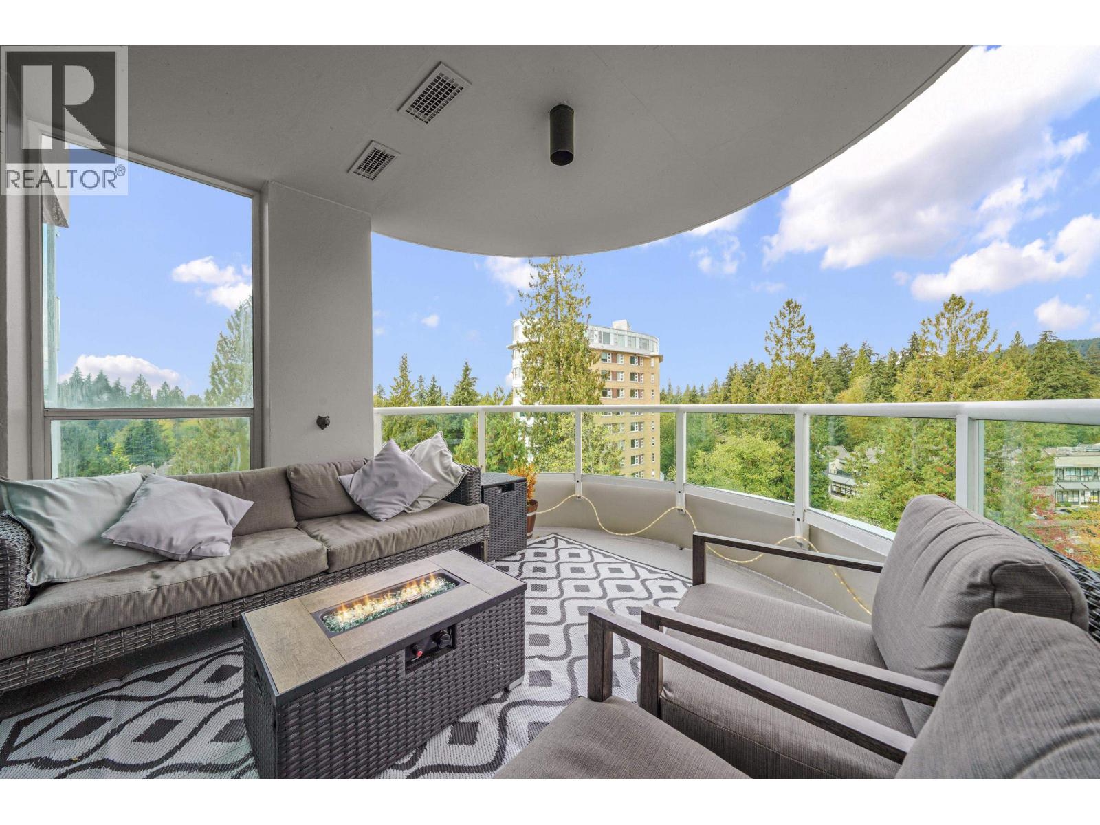 803 995 Roche Point Drive, North Vancouver, British Columbia  V7H 2X4 - Photo 3 - R3063215