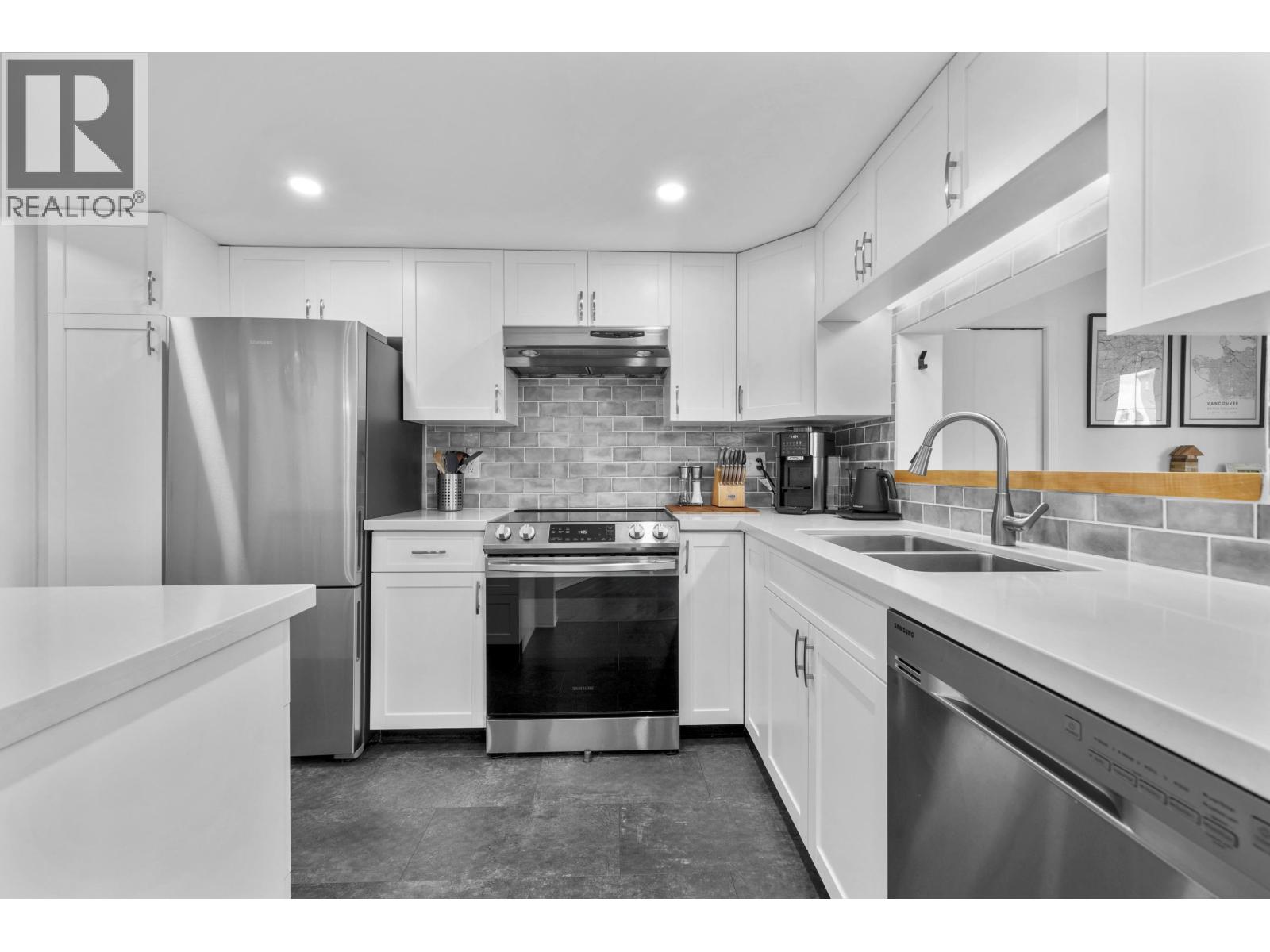 803 995 Roche Point Drive, North Vancouver, British Columbia  V7H 2X4 - Photo 10 - R3063215