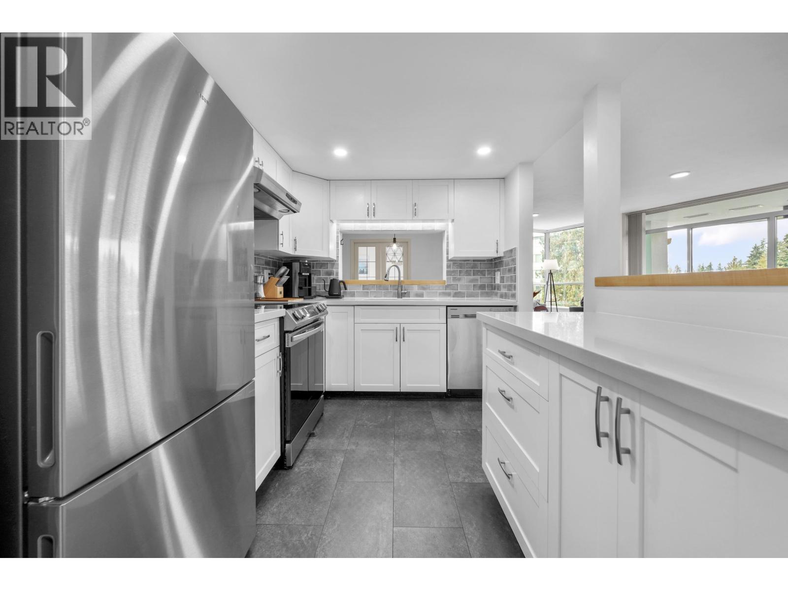 803 995 Roche Point Drive, North Vancouver, British Columbia  V7H 2X4 - Photo 13 - R3063215