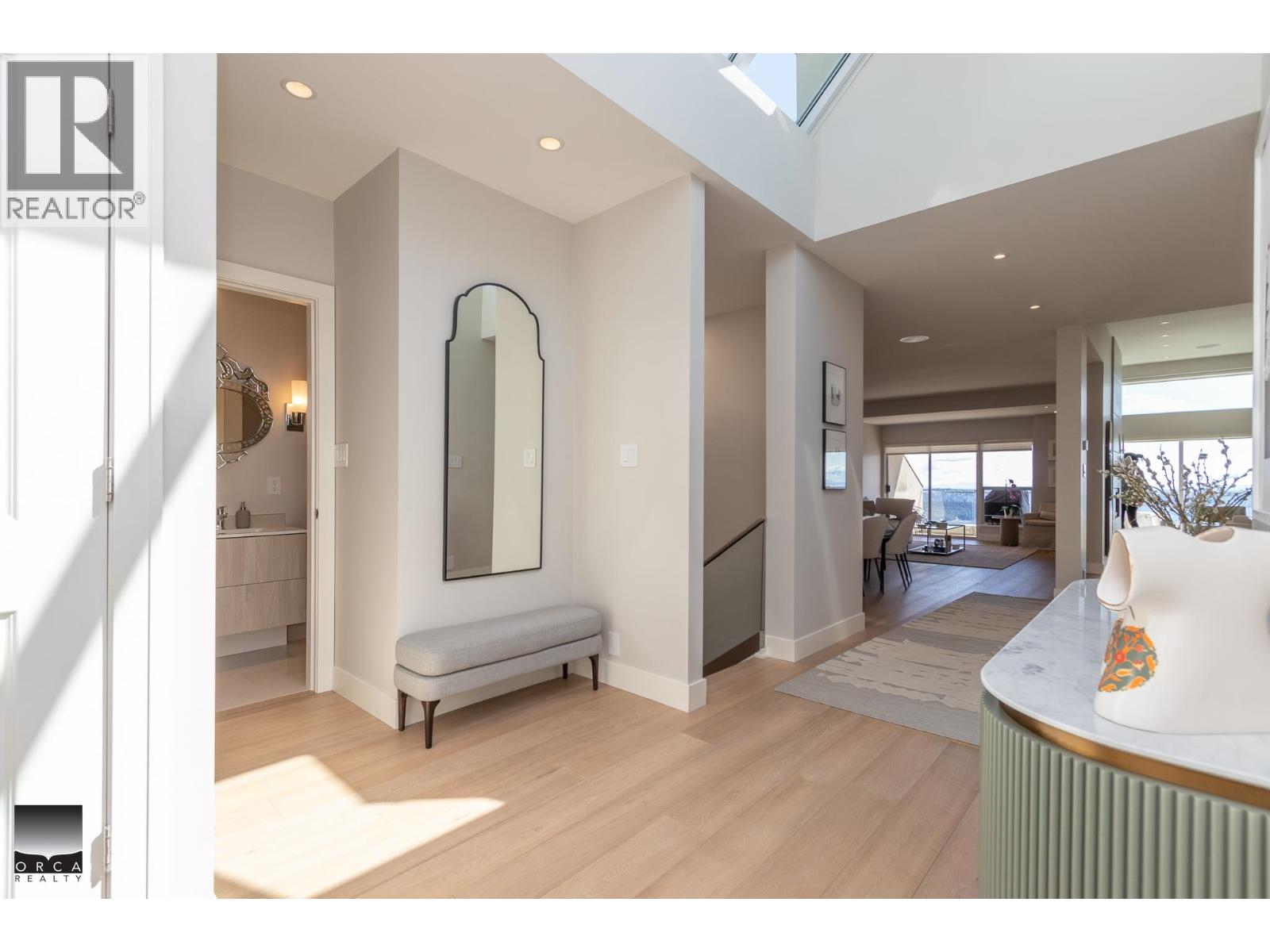 2341 Folkestone Way, West Vancouver, British Columbia  V7S 3C9 - Photo 2 - R3063225