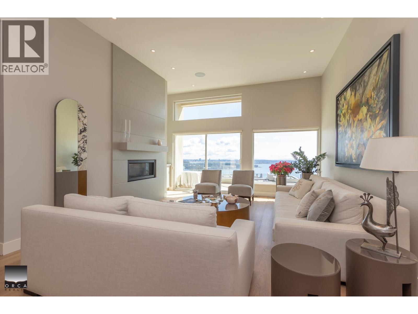 2341 Folkestone Way, West Vancouver, British Columbia  V7S 3C9 - Photo 3 - R3063225